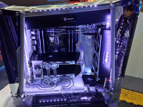 有什么好的下压式cpu散热器推荐,好一点的cpu散热器推荐