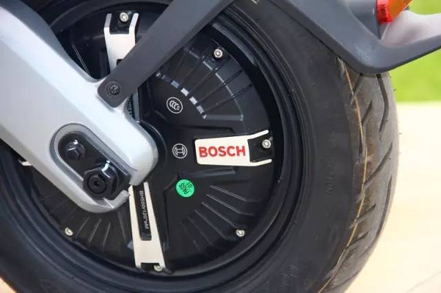 小牛电动车m1四种版本区别,小牛电动车m1都市版和动力版区别