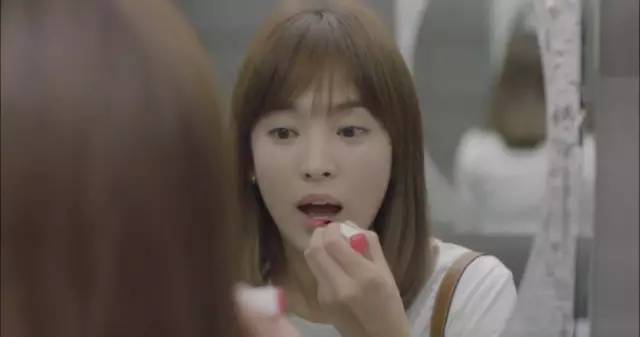 兰芝琉晶润彩唇膏试色,兰芝新款双色口红试色