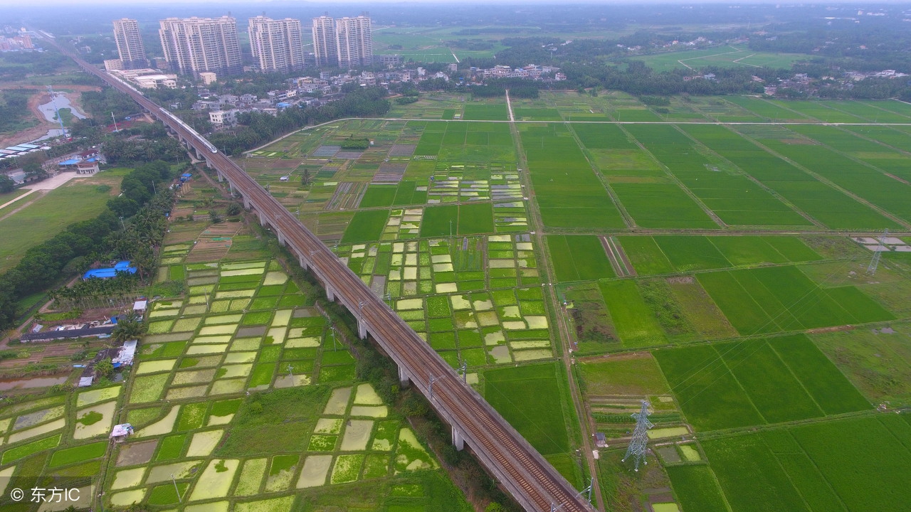 美国网友评价中国超级高铁,美国人调侃高铁