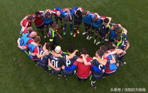 球场上的互相尊重,球场相互鼓励
