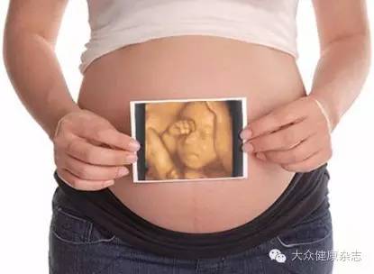 怀孕四维彩超到底有多重要,四维彩超和真实胎儿对比