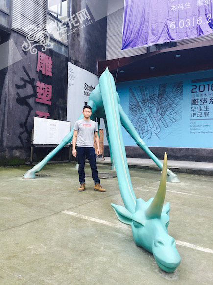 重庆一高校t台走秀,重庆高校惊现梅花鹿