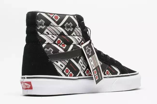 球鞋信息一览|夜光底750Boost、全黑NMD相隔一天发售,要剁脚了