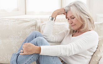 如何应对更年期的症状和影响,更年期注意事项和表现