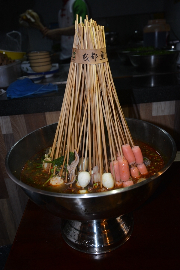 来“童少爷”又见成都名小吃体验最成都的味道