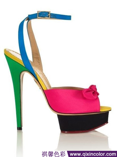 彩虹颜色衣服搭配,跳跃的服装色彩搭配