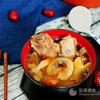 花胶海底椰汤,橄榄海底椰煲猪骨