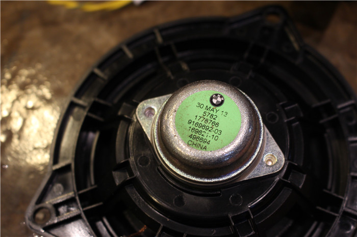 宝马为什么改了屏幕之后音质不好,宝马原车音响升级