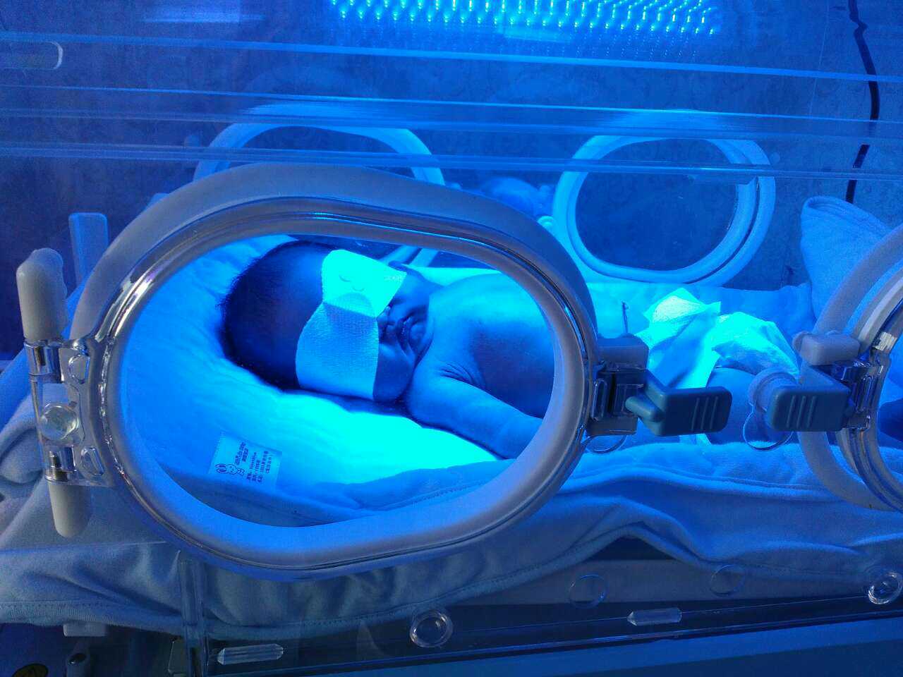 因为自己的疏忽导致宝宝受伤,因为自己的疏忽导致小孩生病