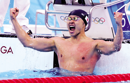 蛙后的传奇人生，斥泳池不干净被恩师扇耳光，恋富五代如今仍单身