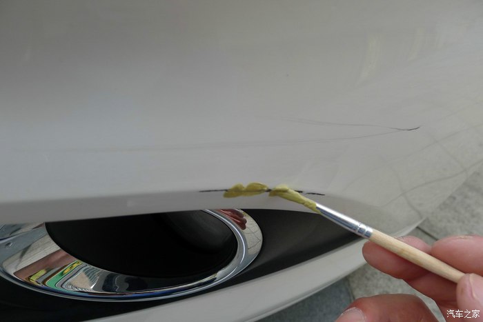 车被划伤不要再去4S店了，自己补漆十元搞定还很简单