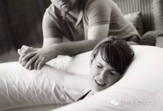 宫缩见红破水应该怎么办,破水宫缩怎么知道要生了