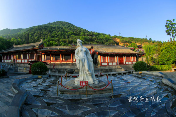 在酒店体验下厨的感受,在温泉池享受视觉与味觉双重盛宴