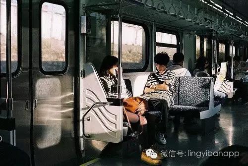 男人生气女人怎么哄最有效,男人生气时应该怎么哄