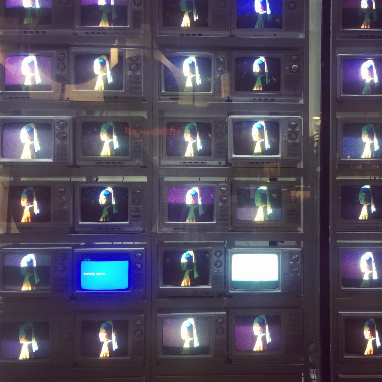 有没有必要买100多块的墨镜,为什么不能买便宜的墨镜