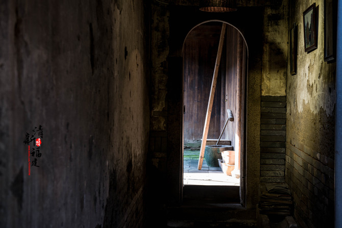 杞诲鏃呰,杞诲鍑鸿