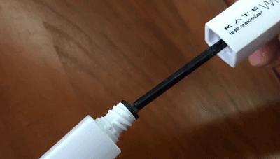 有一天，我的睫毛开了花