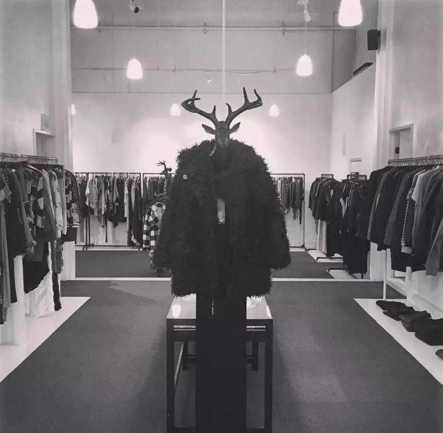 时装周巴黎服装高定,伦敦时装周行程