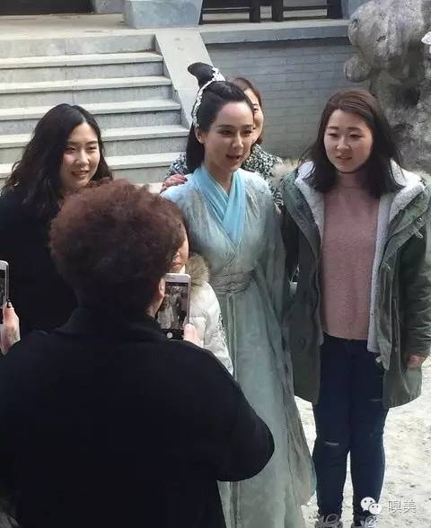 杨紫真的没有整容吗,杨紫脸部最近是不是又整了