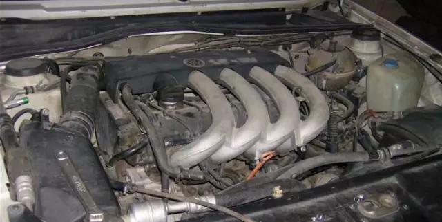 冬天启动车怎么快速暖车,低温启动汽车的正确方法