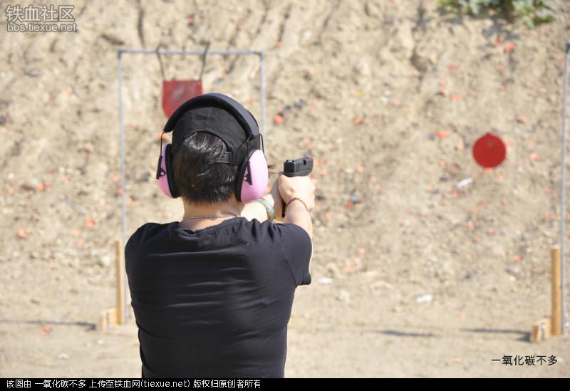 26岁女汉子苦练20年武功越战越勇,女汉子练枪视频