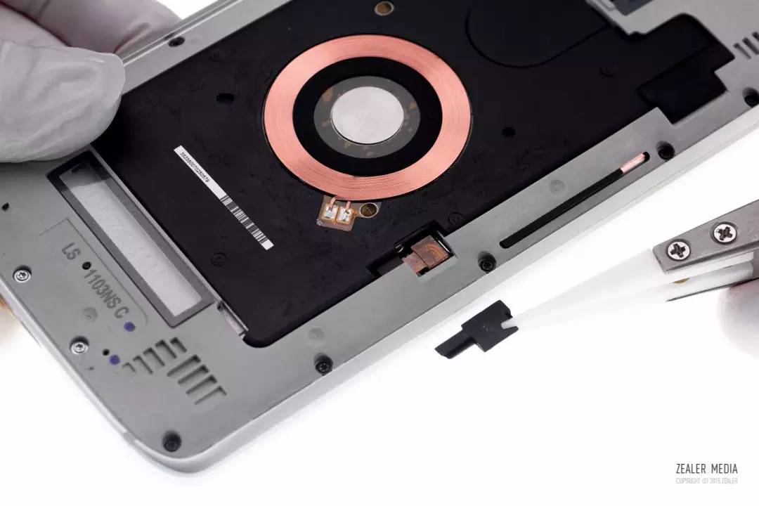 motox一代拆解,motox极耐摔吗