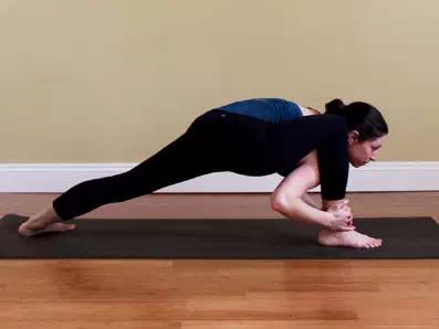 女生小腿肌肉发达怎么减,女生小腿肌肉很发达