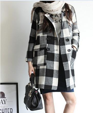 格纹西装配高领毛衣穿出大牌范 (黑色连帽毛衣搭配西装羊绒大衣)