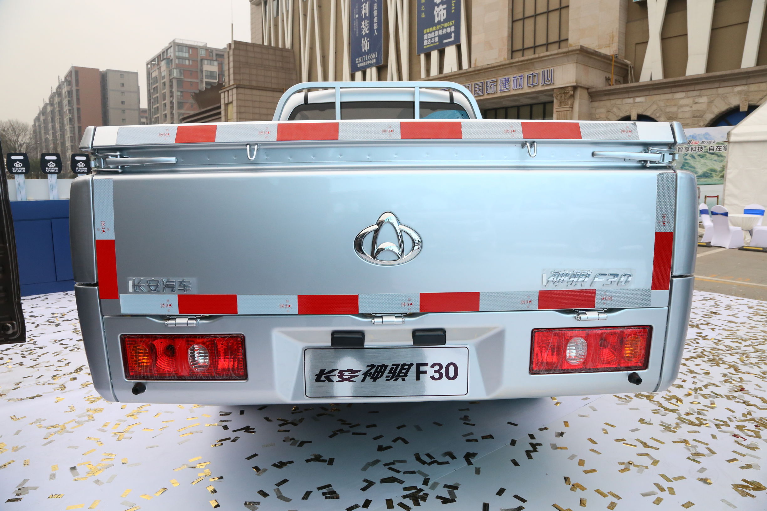 长安神骐最新款柴油版多少钱一辆,生了双胞胎儿子第一天