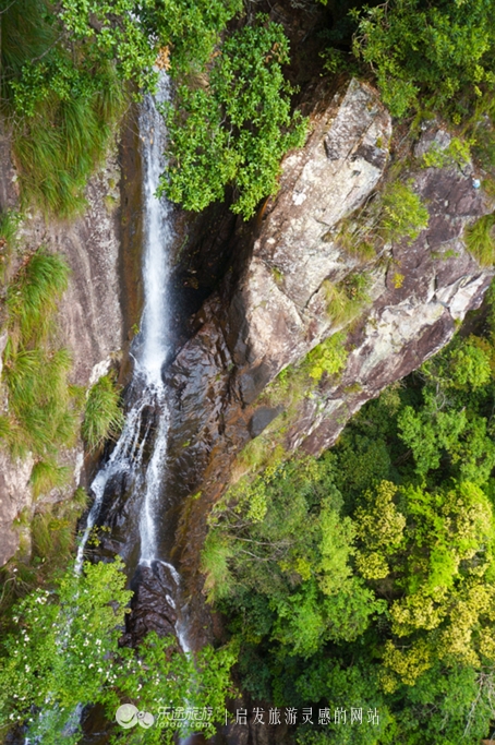 云顶景区瀑布,云顶山峡谷七彩瀑布