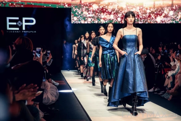 为啥ep雅莹羊绒衫破了几个洞,雅莹女装和ep雅莹有什么区别