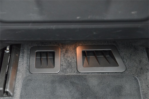 一切为了老板,2022奥迪a8l霍希版试驾视频