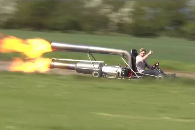 只看电影不够爽，DIY大神打造现实版X战警