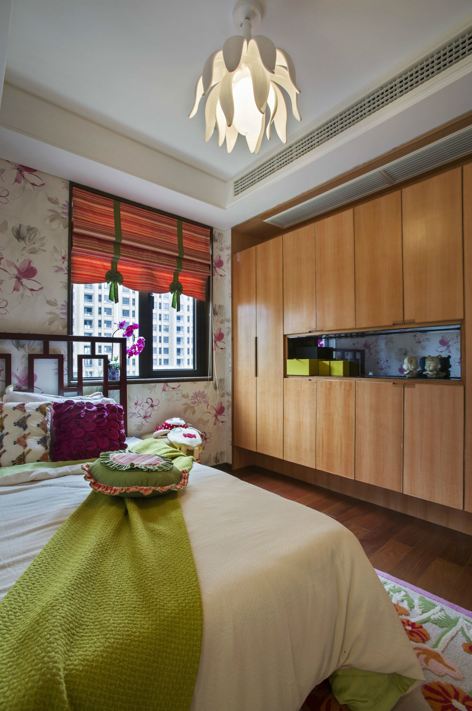 锦绣千丈，花团锦簇，温文尔雅的家就此产生，石家庄别墅