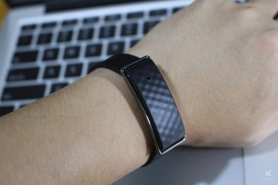 智能手环玩王者荣耀,华为畅玩a1手环