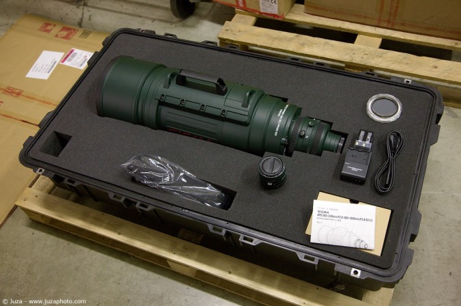 盘点全球最贵的单反相机，最便宜的都能买十套房了，奔驰专门载它