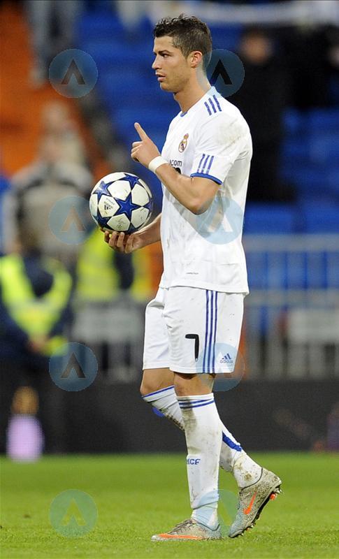 足球鞋nike传奇系列,耐克刺客cr7足球鞋推荐