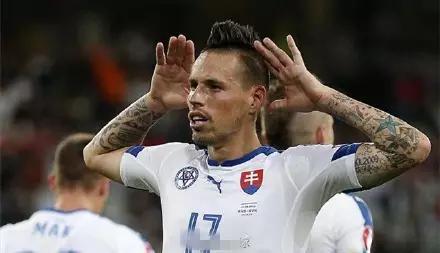 现在的前锋都弱爆了吗,现在的前锋还能玩吗