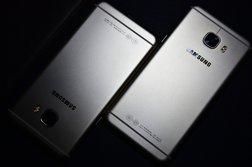 2千块买华为还是买三星,2千多买个二手手机值得吗