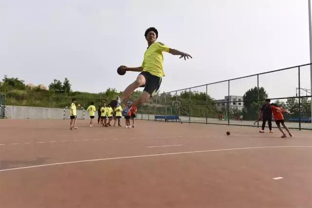 威海文登鸟巢体育馆,文登露天体育馆