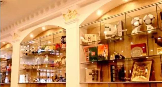 看球喝酒的酒馆,看球喝酒中大奖