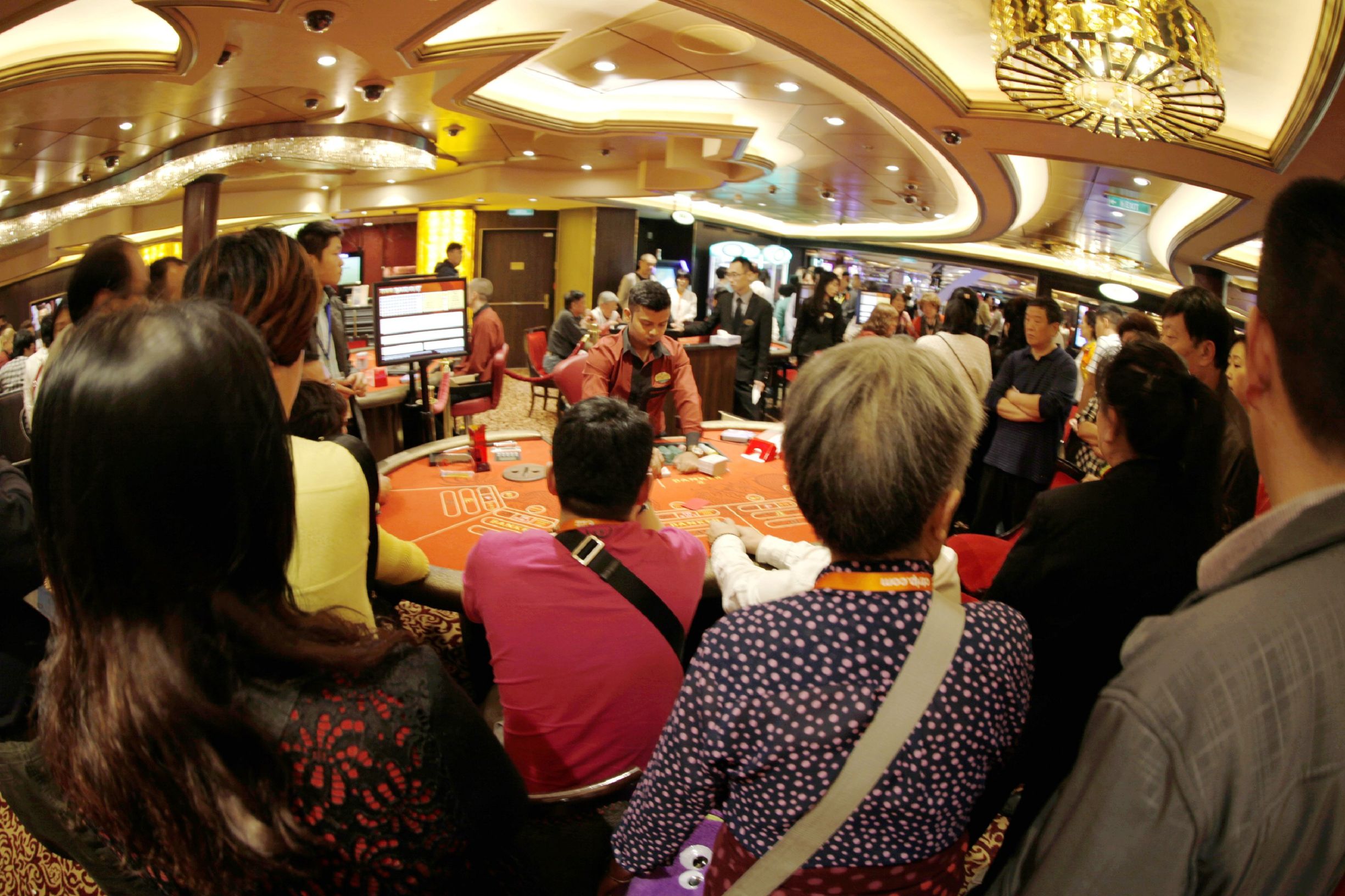 海洋量子号消费攻略,海洋量子号自由行攻略