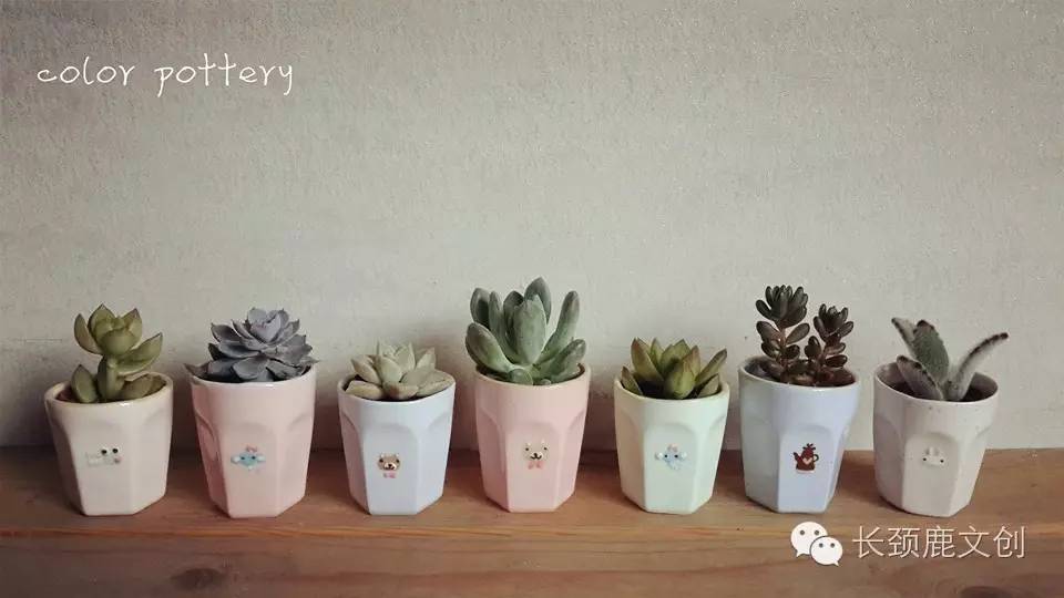 别拦我，我要吃了那些餐具