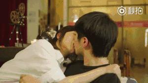 谭松韵跟欧阳娜娜,套路玩得深谁把谁当真视频