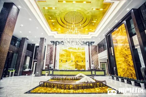 一个有情怀的荆门男人,在长江租了一条游轮,只给荆门人免费坐