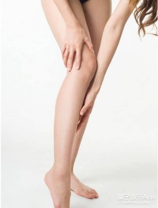 手肘膝盖夏天时变黑怎么回事,手肘黑黑的怎么办