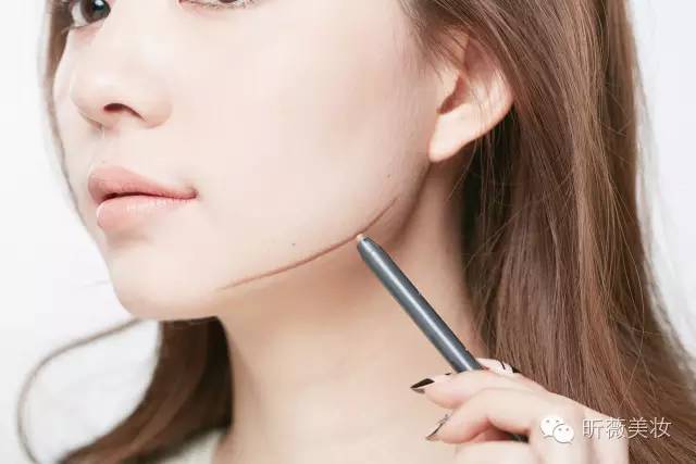 裸色系眼影棒,裸色眼影棒画法