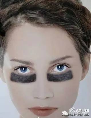 女子被塞进行李箱被救,女子被塞行李箱