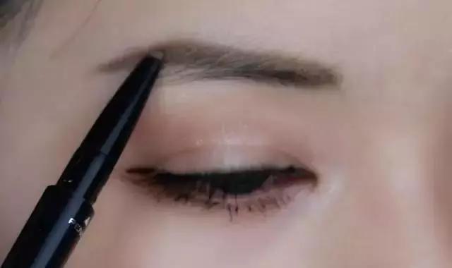 天王嫂昆凌难道也难逃豪门宿命么,天王嫂昆凌现在怎么样了